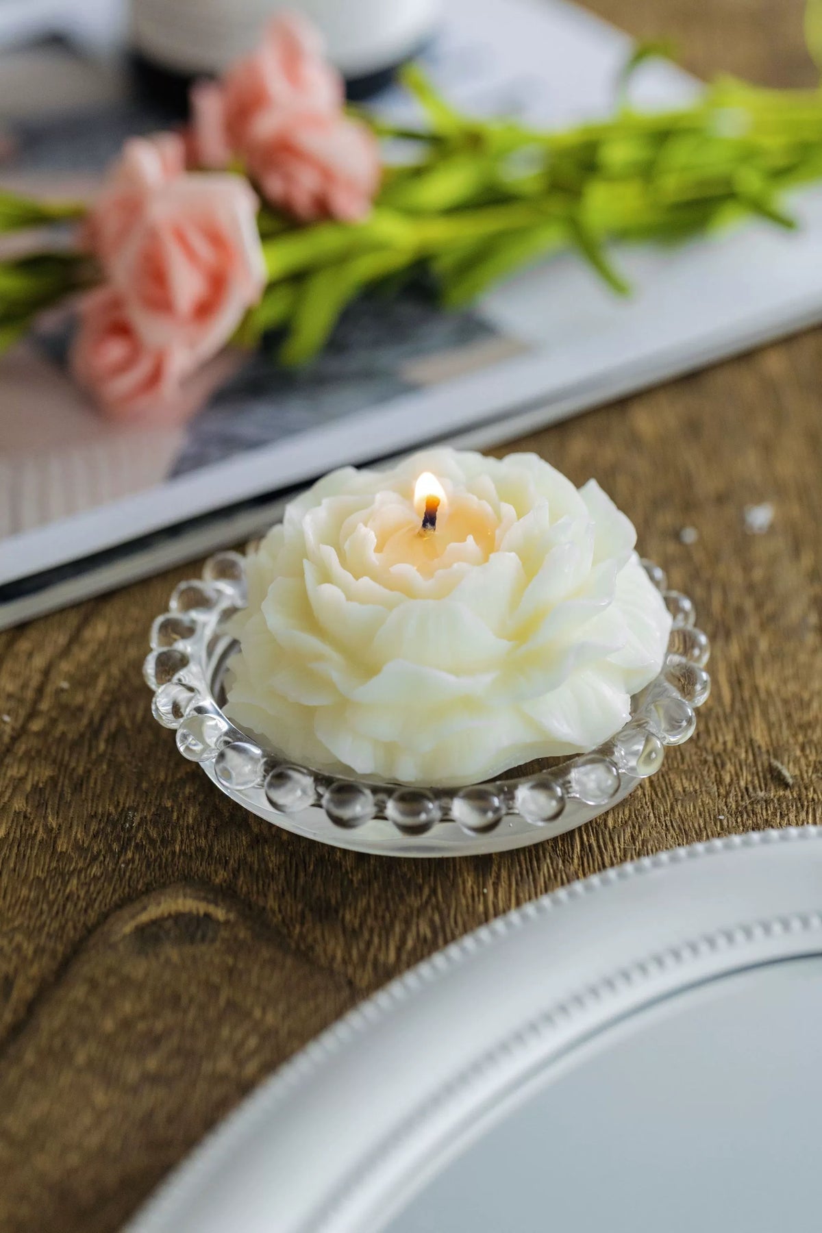 Pure white pearl candle