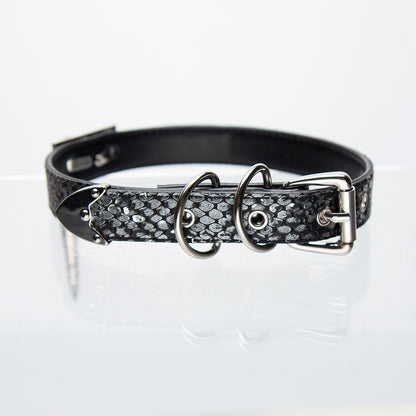 Snake Skin Texture Charm Collar