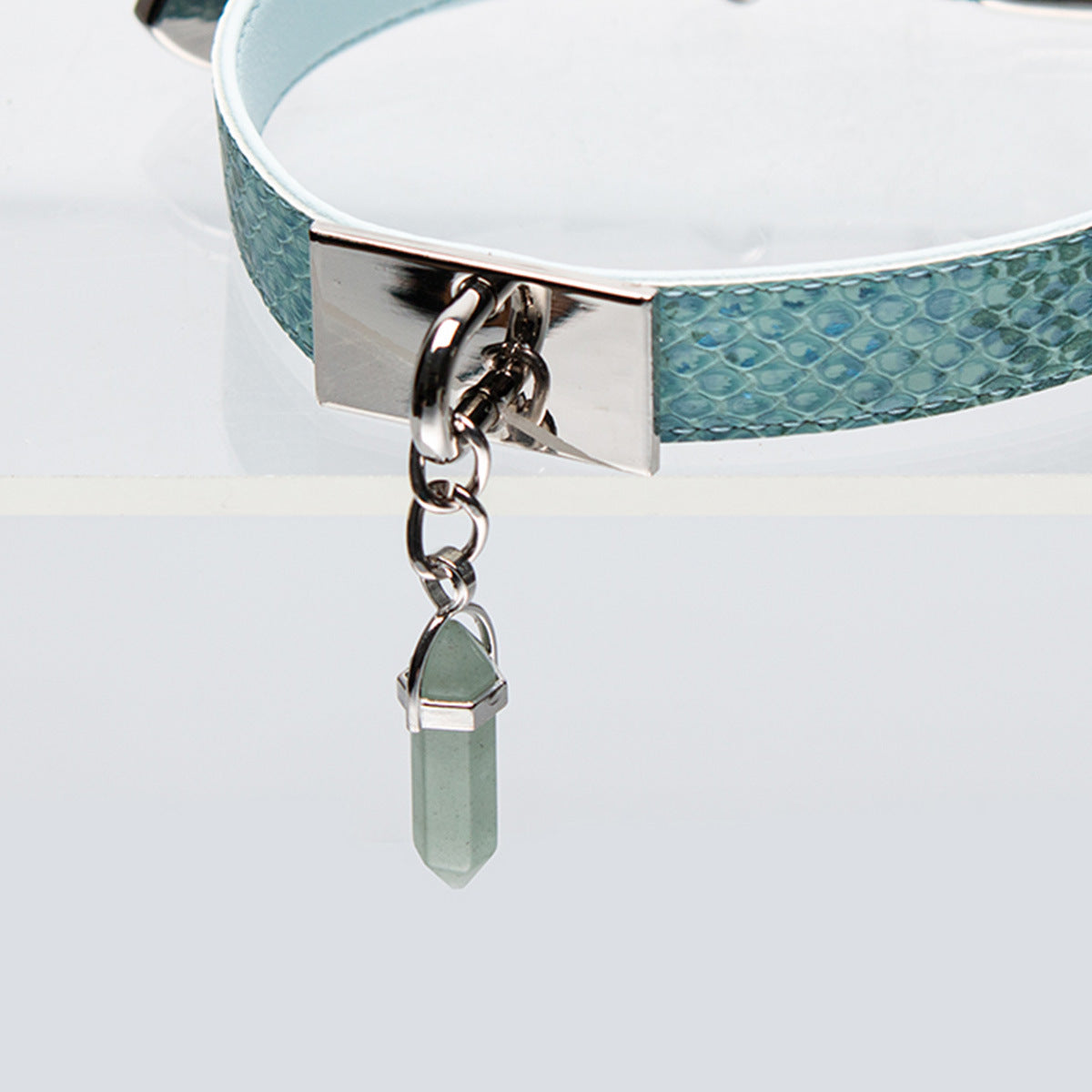 Jade Pendulum Snake Skin Texture Crystal Collar